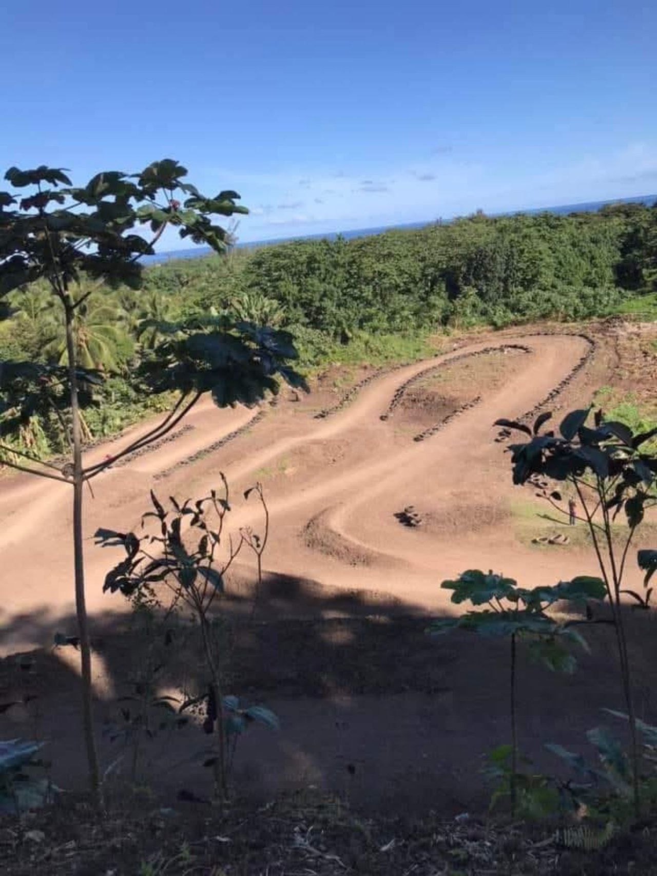 ENTRAINEMENt · FMX Papara
