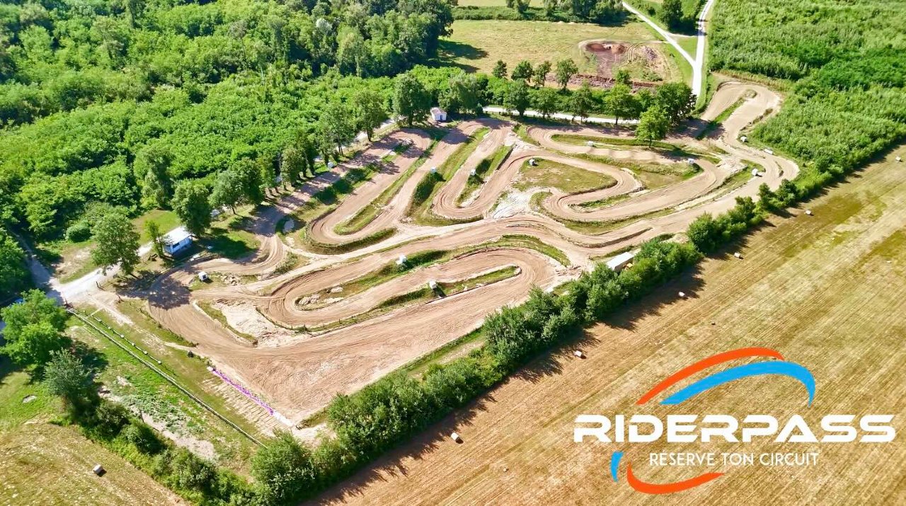 MOTOCROSS L'ABERGEMENT DE CUISERY