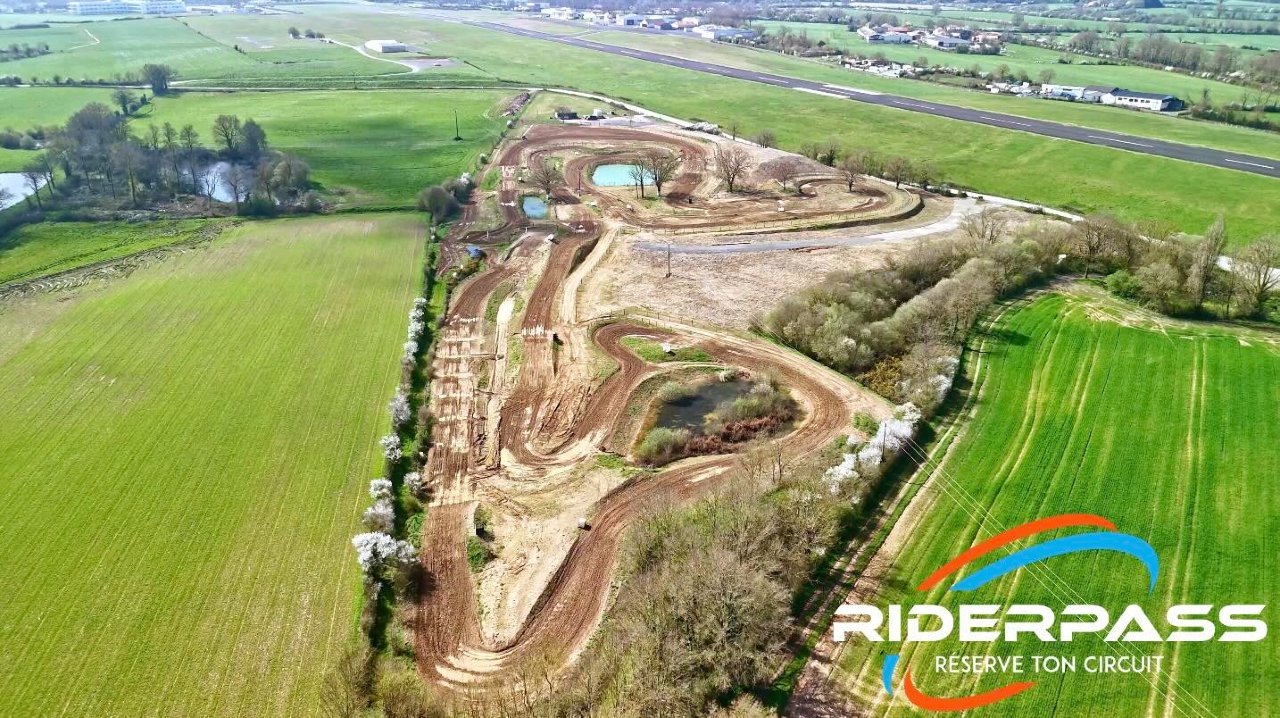 CHOLET MOTO VERTE